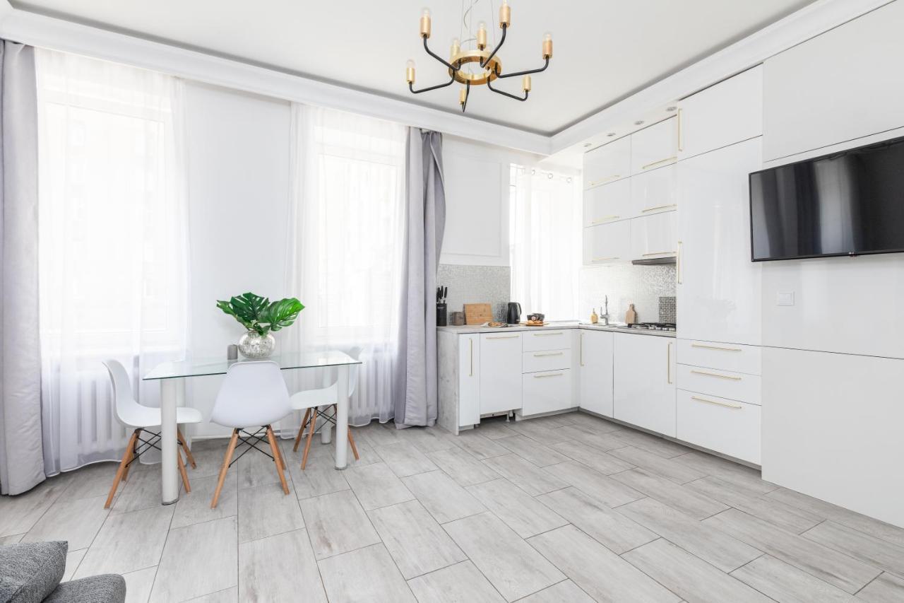ורשה Superapart Chmielna 73A, City Center מראה חיצוני תמונה